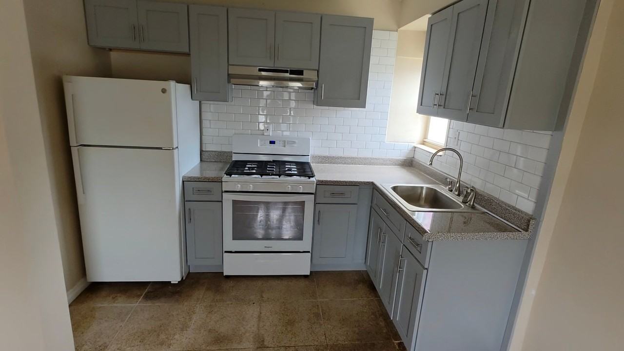 118-59 227th St - Photo 2 of 8