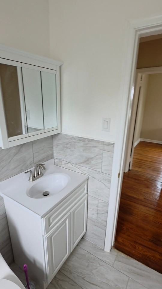 118-59 227th St - Photo 5 of 8