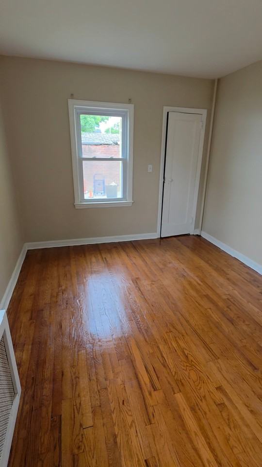 118-59 227th St - Photo 6 of 8