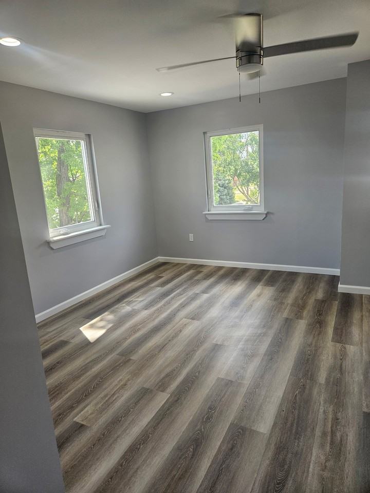 812 24th St - Photo 5 of 8