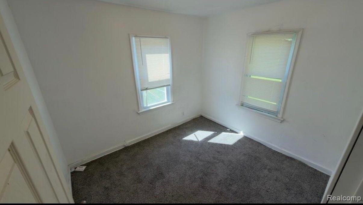 1720 Park St - Photo 6 of 11