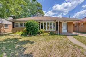 featured image of 3205 Menominee Ave