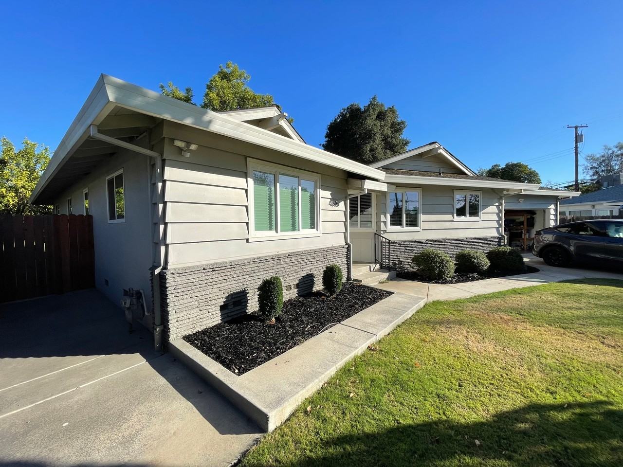 4095 Fotos Ct - Photo 2 of 14