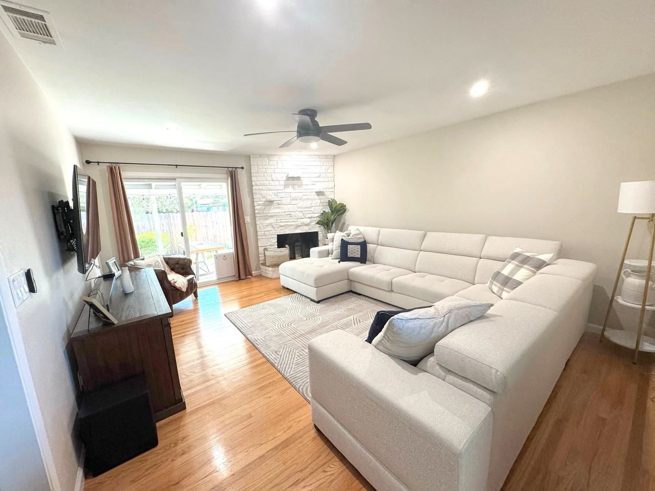 4095 Fotos Ct - Photo 6 of 14