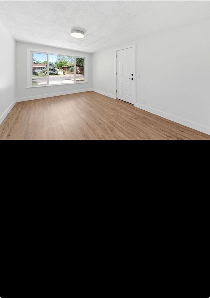 1212 N Buccaneer Dr #2 - Photo 7 of 9