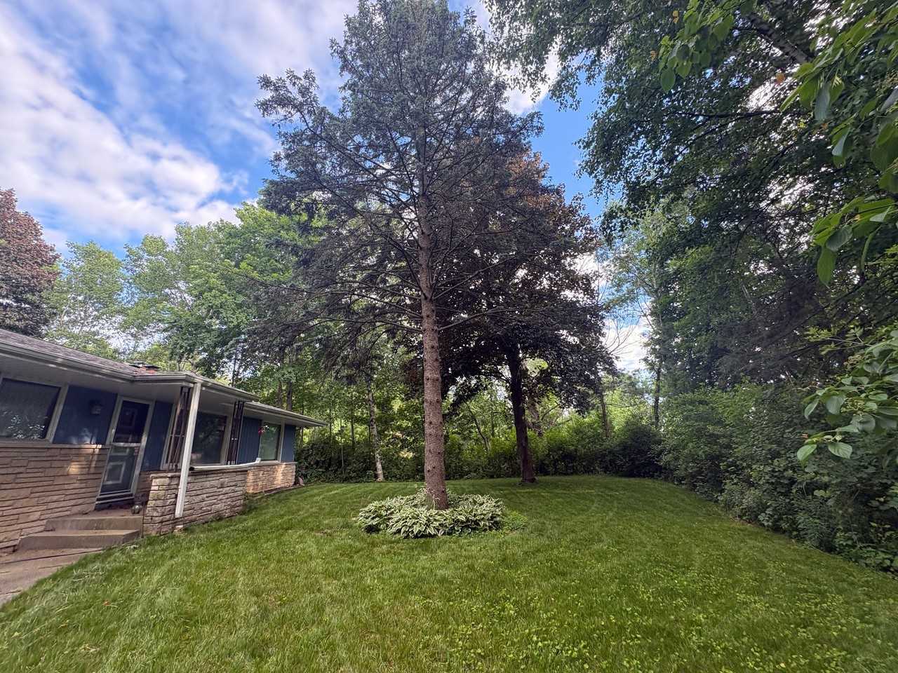 3580 Slinger Rd - Photo 4 of 26