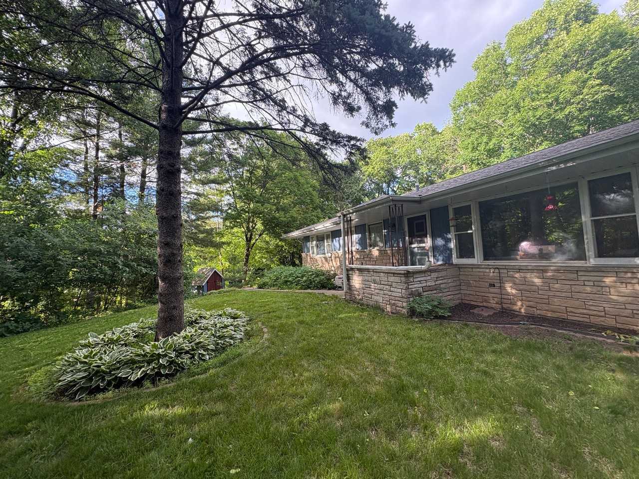 3580 Slinger Rd - Photo 5 of 26