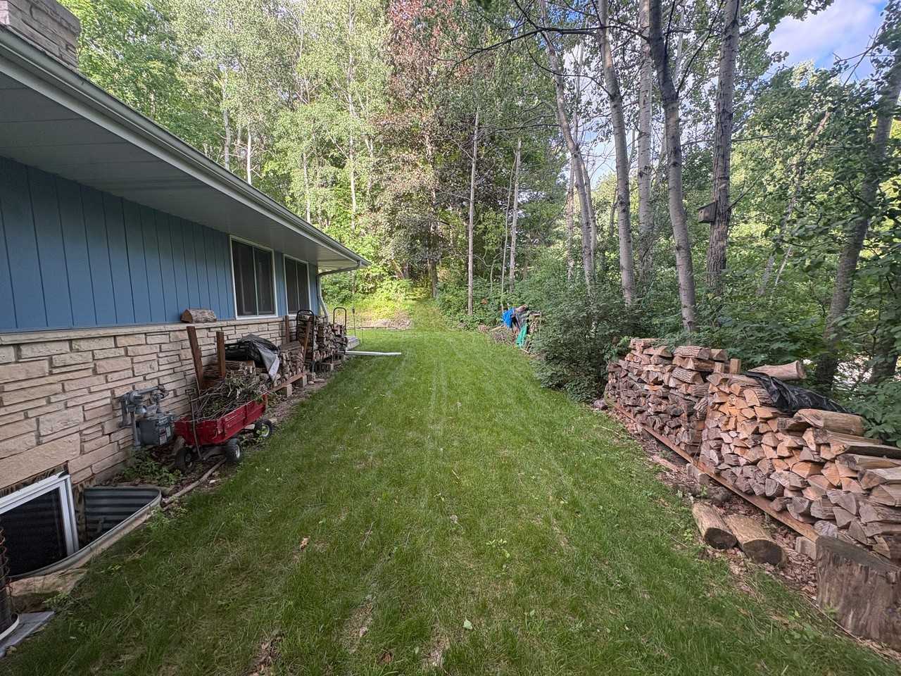 3580 Slinger Rd - Photo 6 of 26