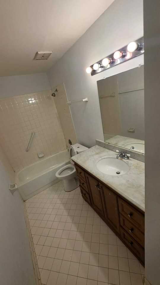 3453 Nwst #104 - Photo 3 of 5