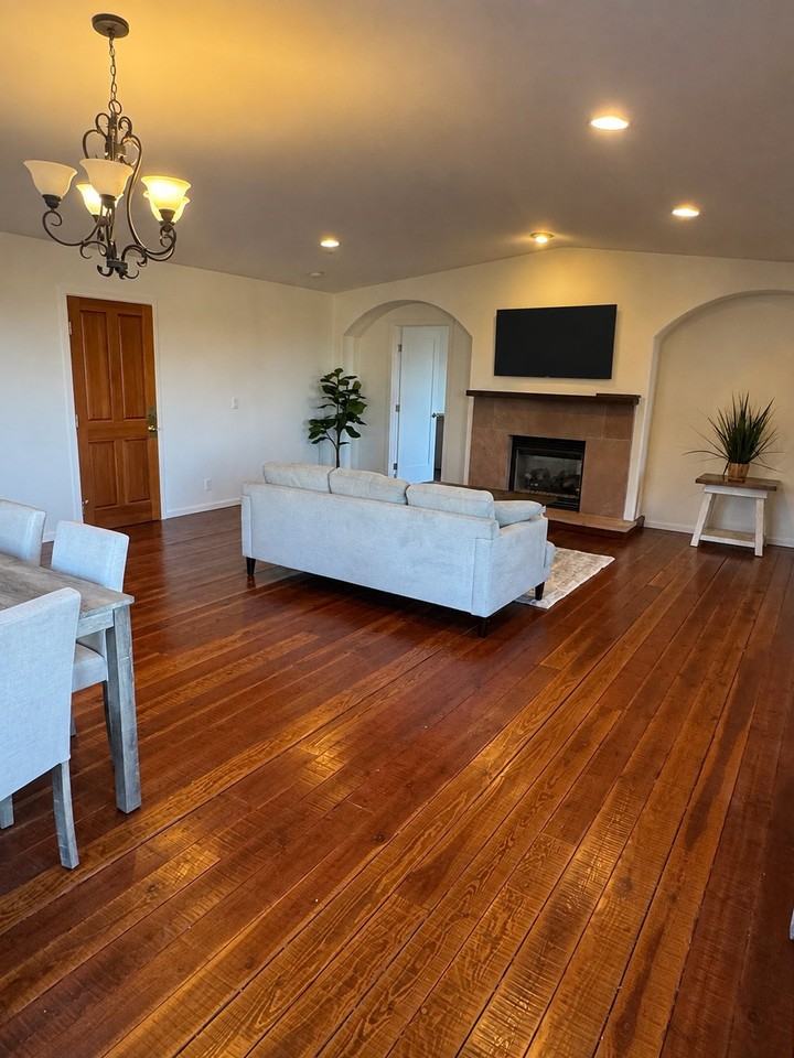 300 Mesa Rd - Photo 3 of 20