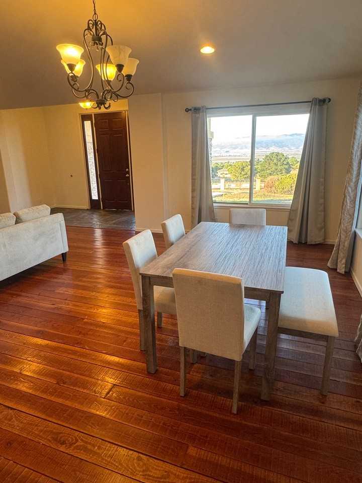 300 Mesa Rd - Photo 5 of 20