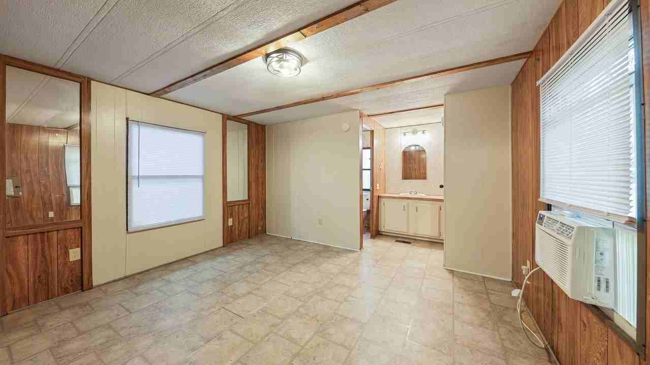 215 Spanish Oak Dr - Photo 6 of 8