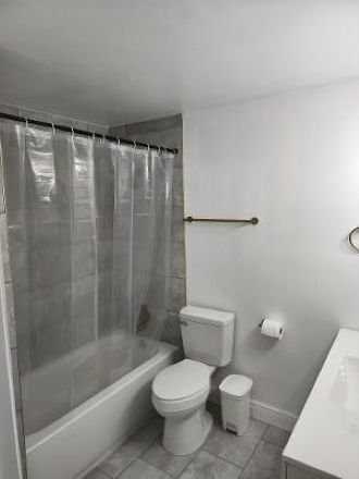 3725 Nw 8th Ave - Photo 3 of 5