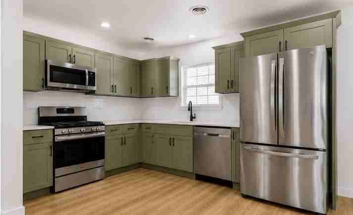 1406 Southern Heights Ave - Photo 3 of 10
