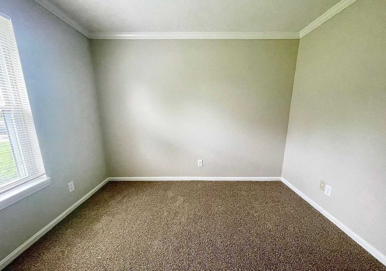 3308 Conway Ct - Photo 6 of 10