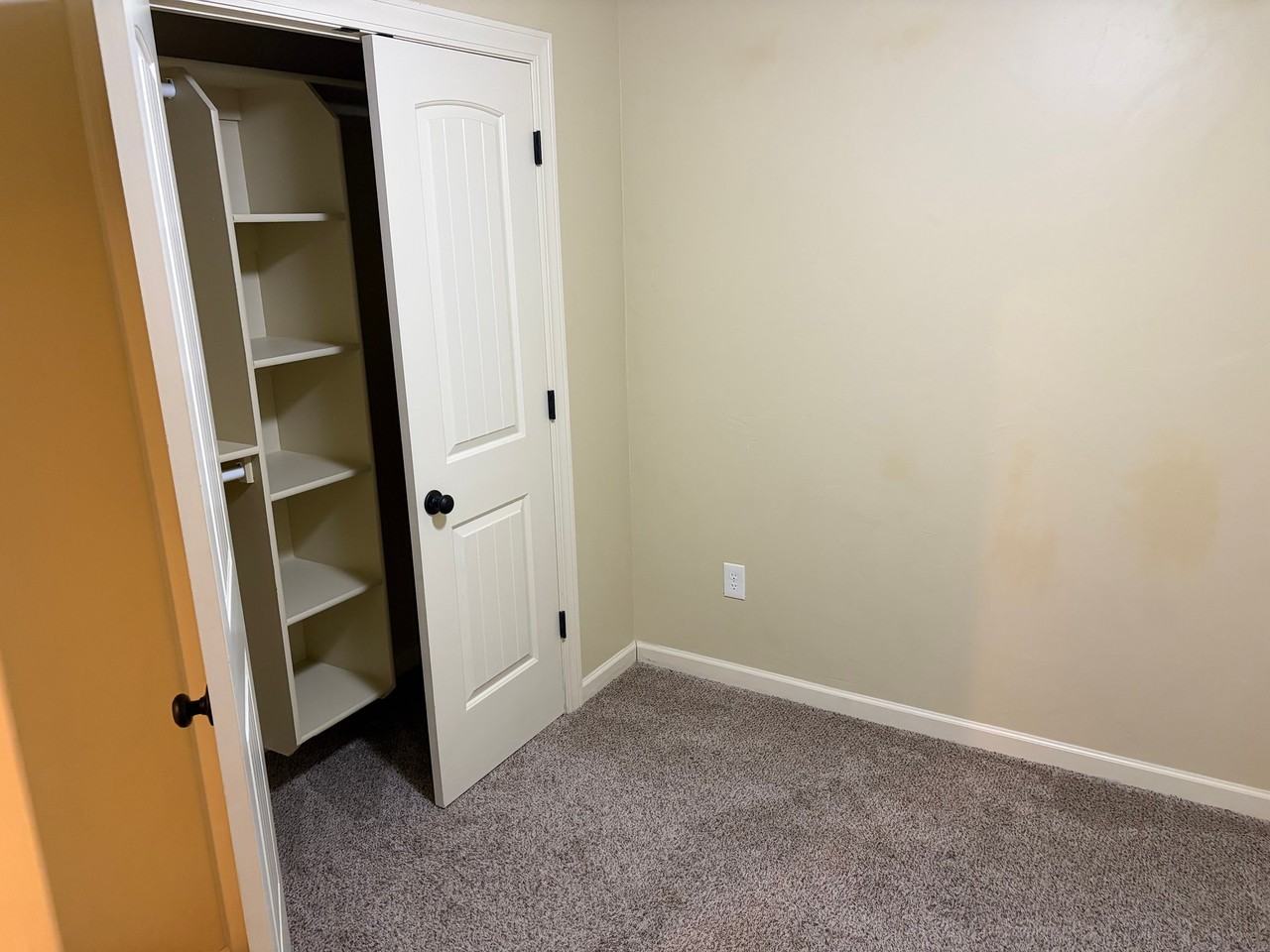 14287 S Rosaleen Ln - Photo 3 of 9