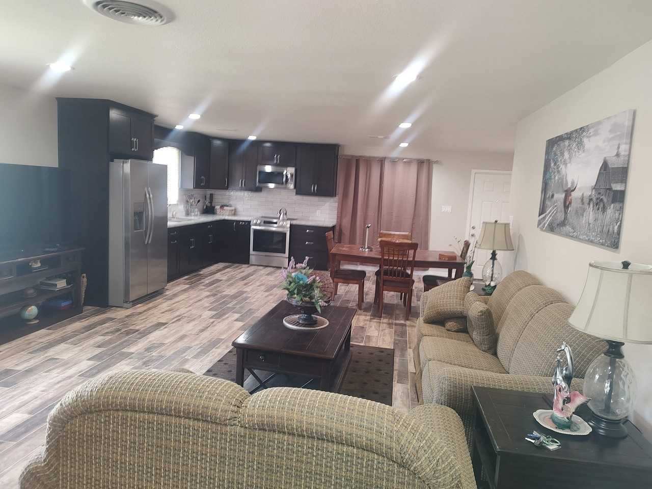 11960 18th Ave - Photo 4 of 11