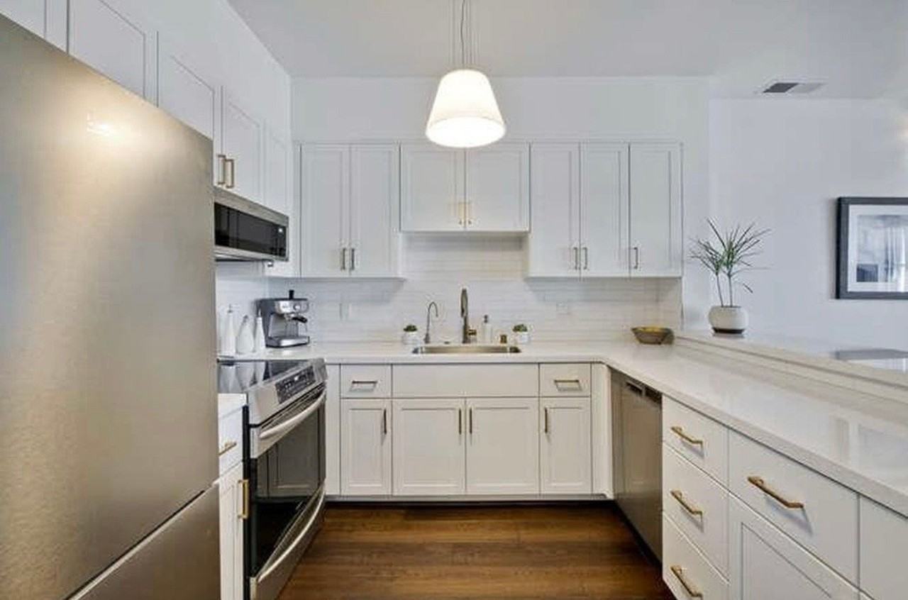 97 E Saint James St - Photo 6 of 15