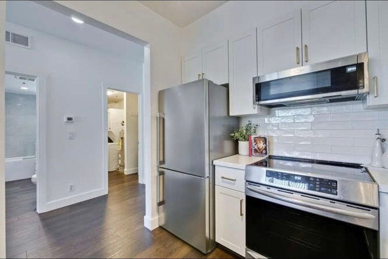 97 E Saint James St - Photo 7 of 15