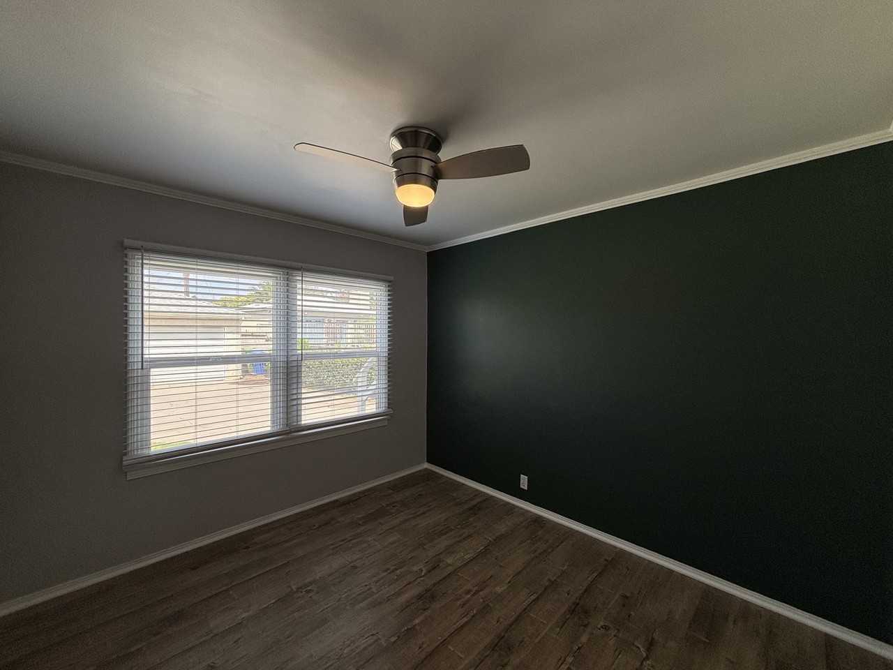 6113 S Fairfax Ave - Photo 5 of 13
