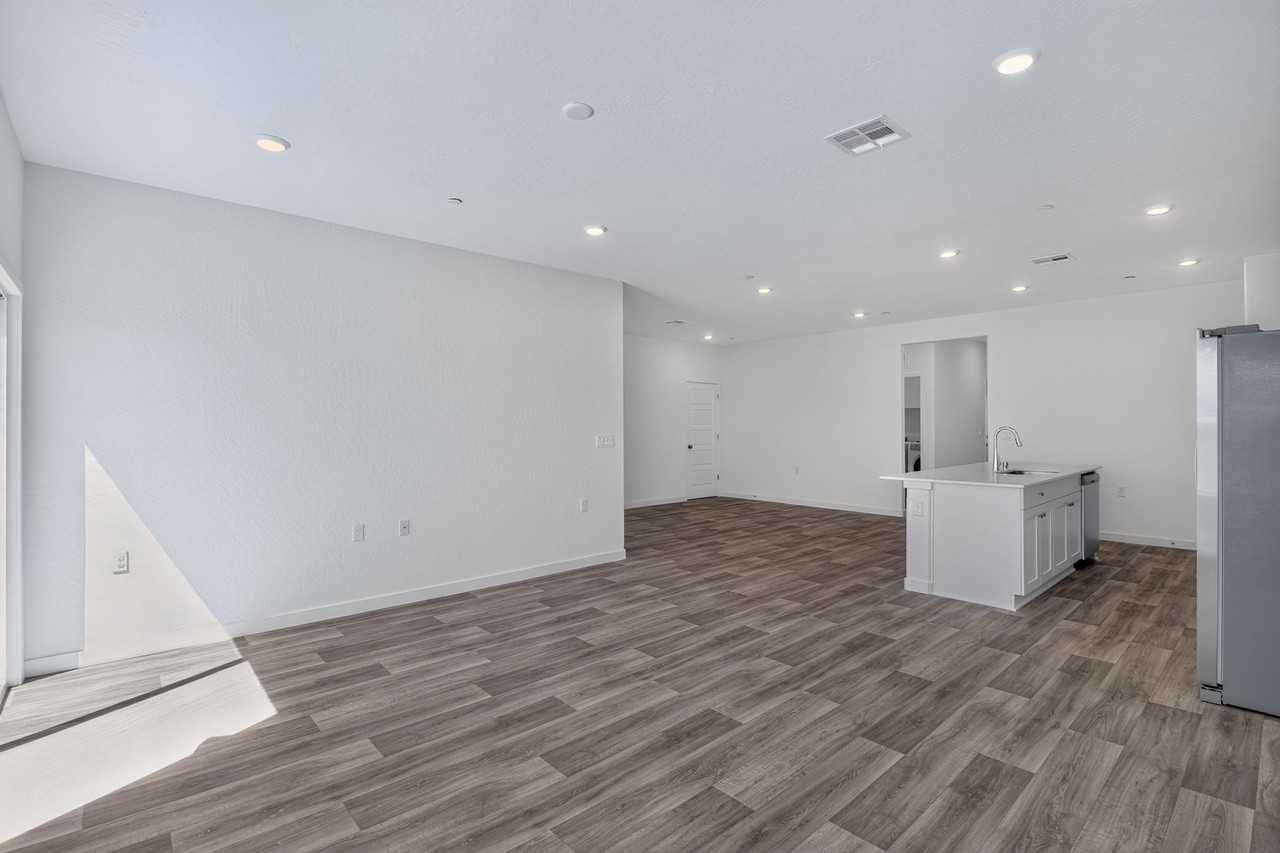 3338 N Contessa Ave - Photo 7 of 15