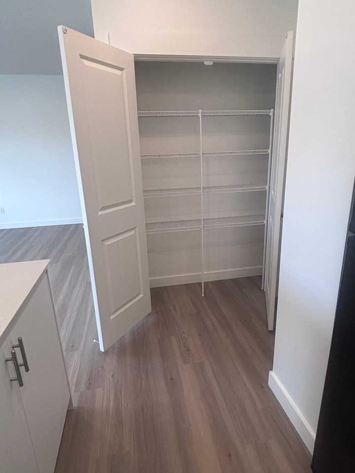 1102 E St - Photo 6 of 20