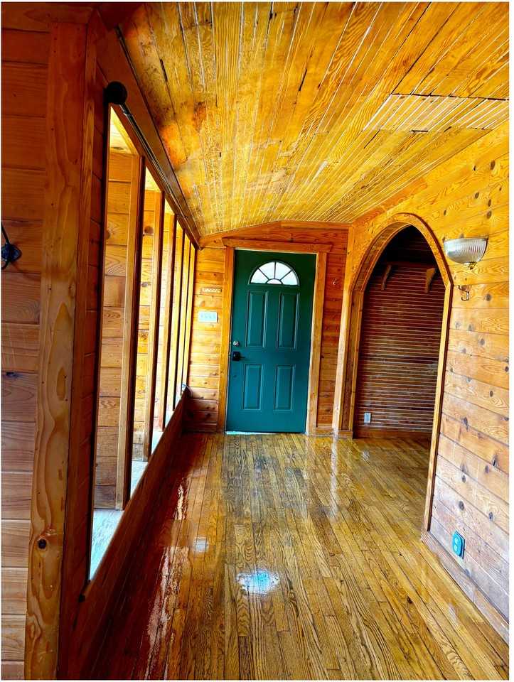 416 S Leroux St - Photo 5 of 11