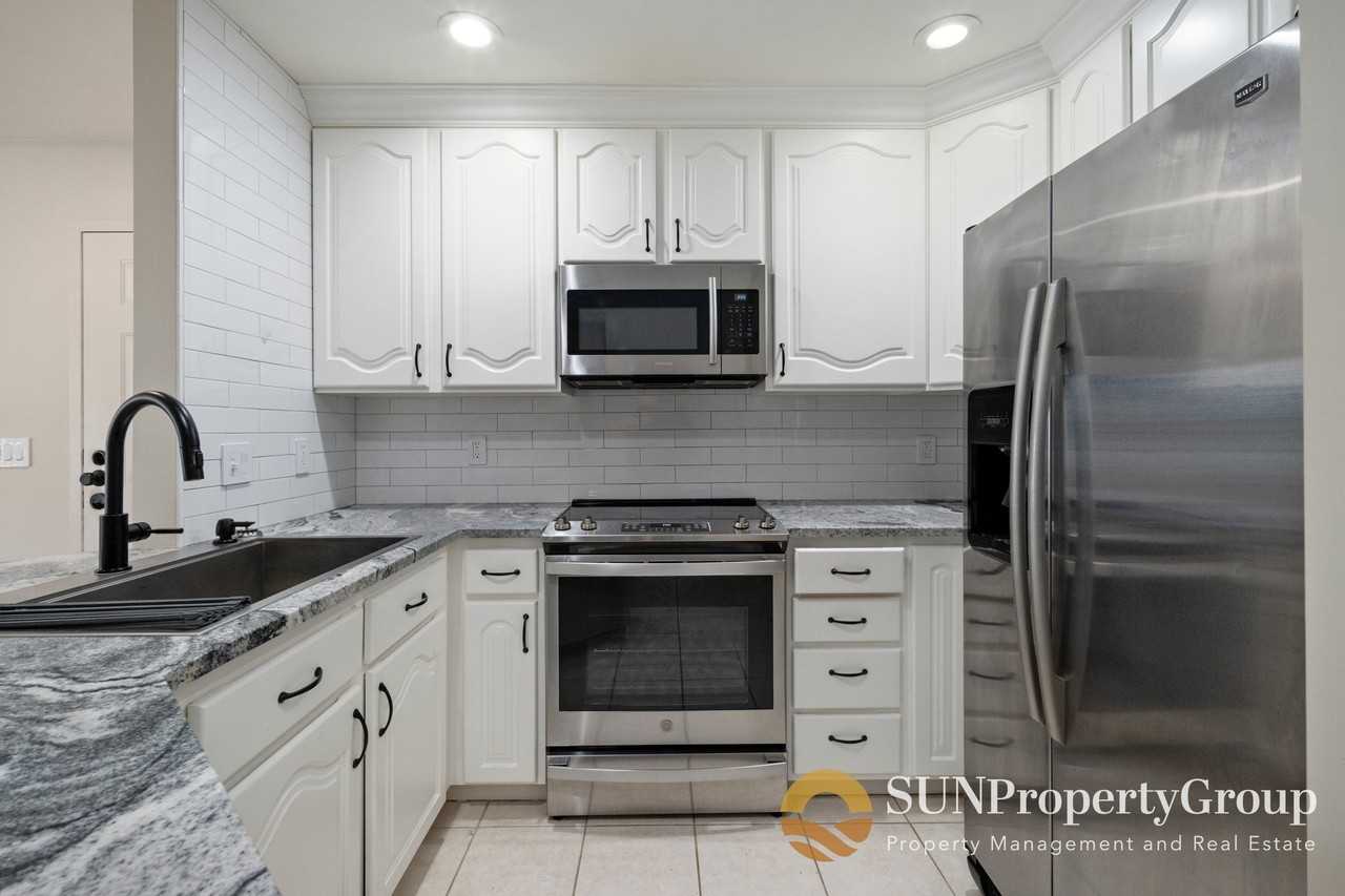 3739 S St #303 - Photo 4 of 20