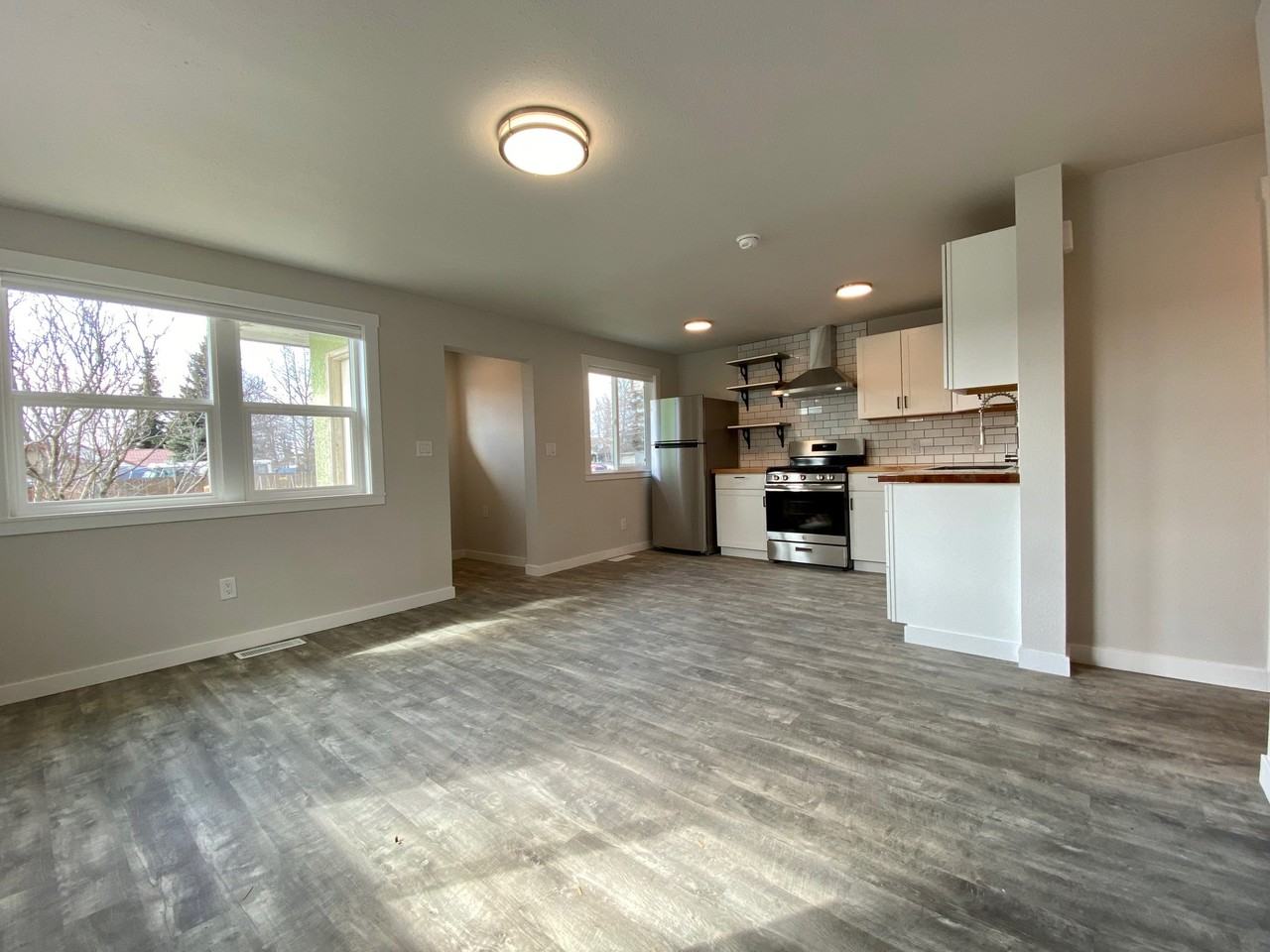 1033 Juneau St #1033 - Photo 4 of 14
