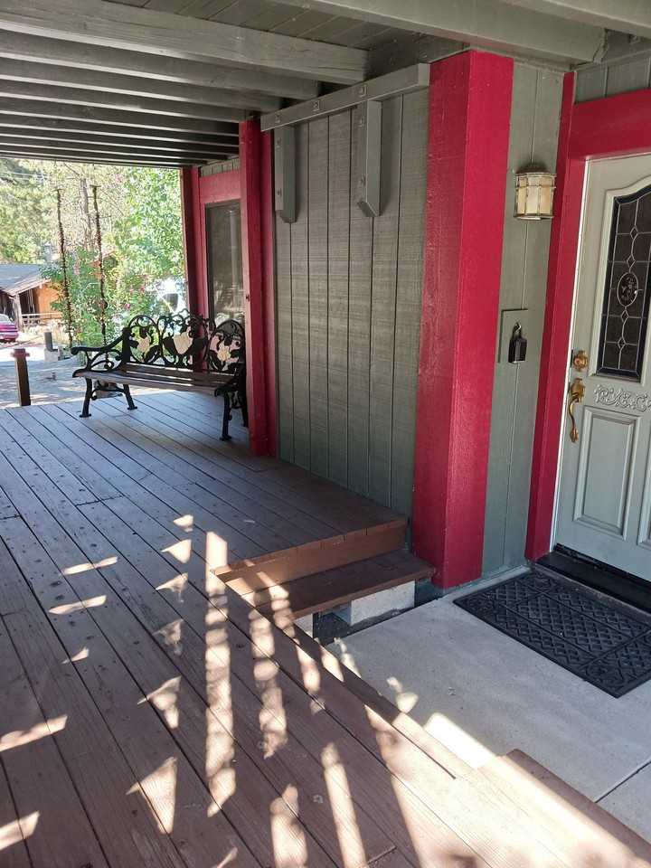 6275 Division St - Photo 2 of 10