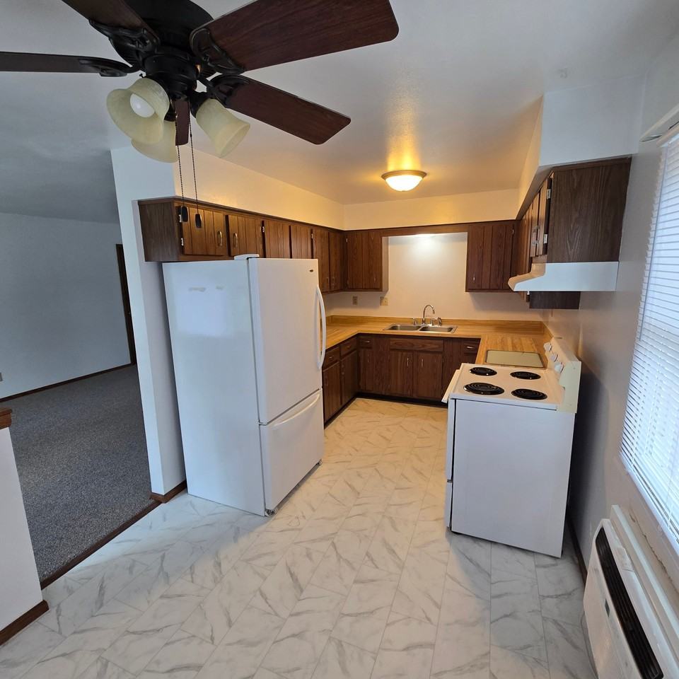 1062 Perry St #4 - Photo 2 of 8
