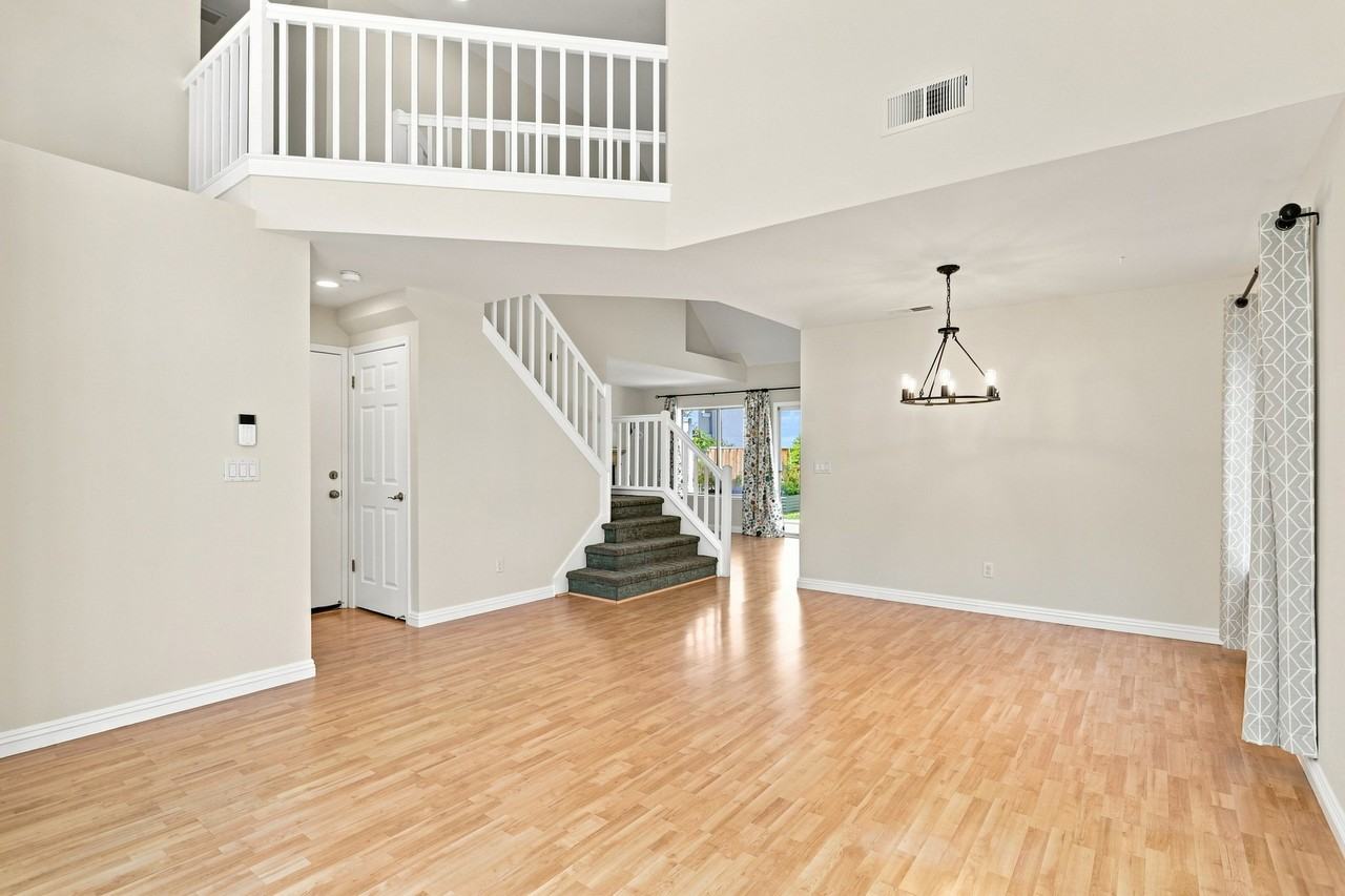 2693 Mission Greens Dr - Photo 2 of 20