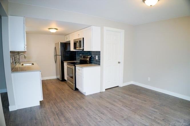 14517 E 12th Ave - Photo 5 of 18