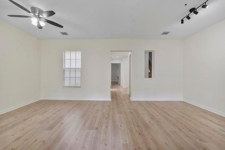 8332 Nw 7th Ct - Photo 5 of 8