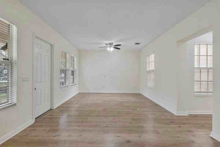 8332 Nw 7th Ct - Photo 6 of 8