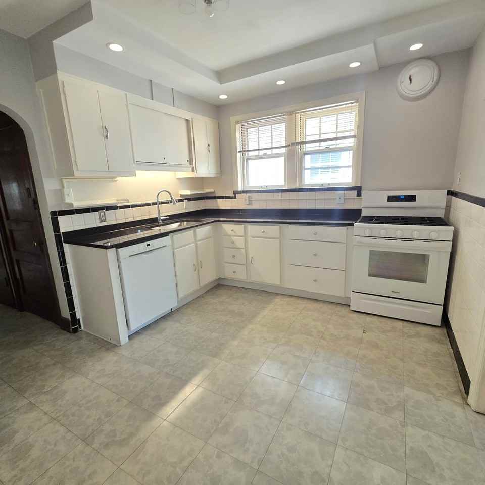 3529 Lawn Ave #3529 - Photo 2 of 17