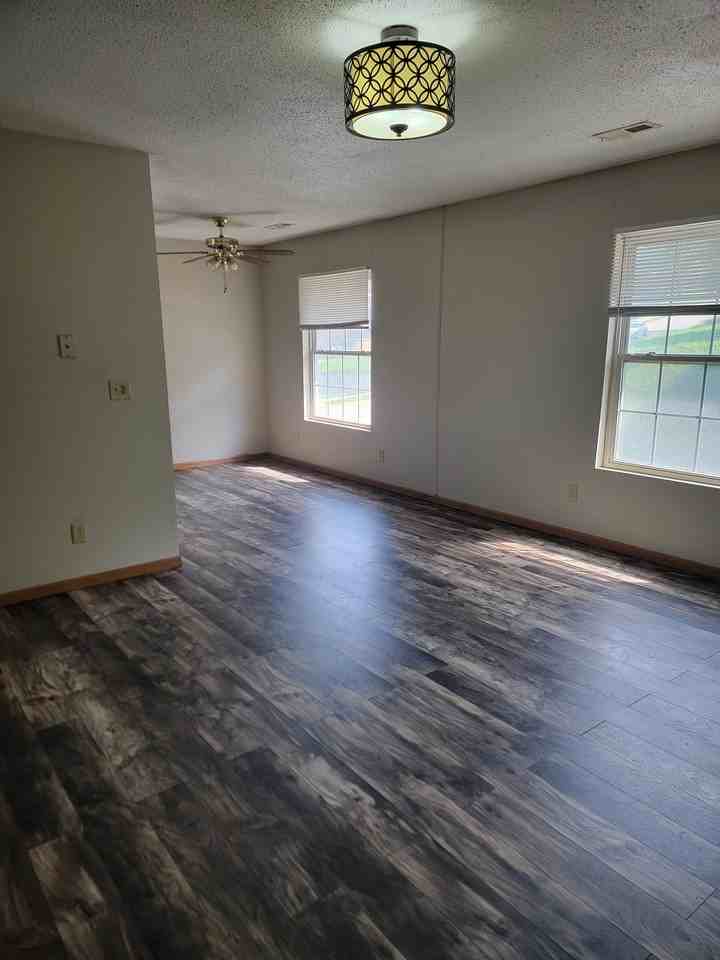 1113 2nd Ave #4 - Photo 2 of 17