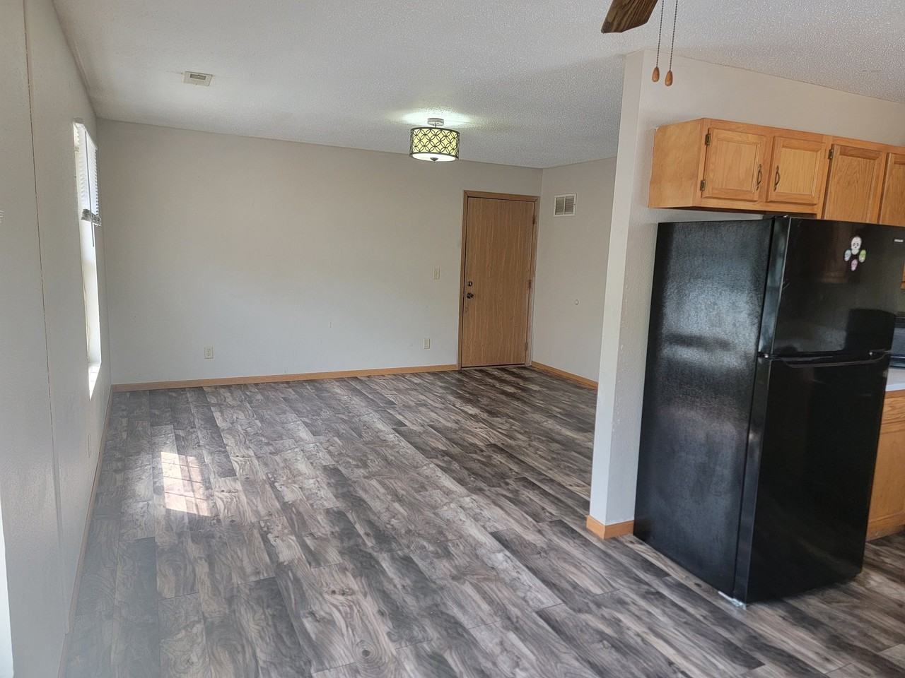 1113 2nd Ave #4 - Photo 4 of 17