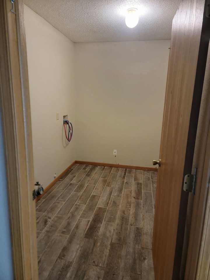 1113 2nd Ave #4 - Photo 6 of 17