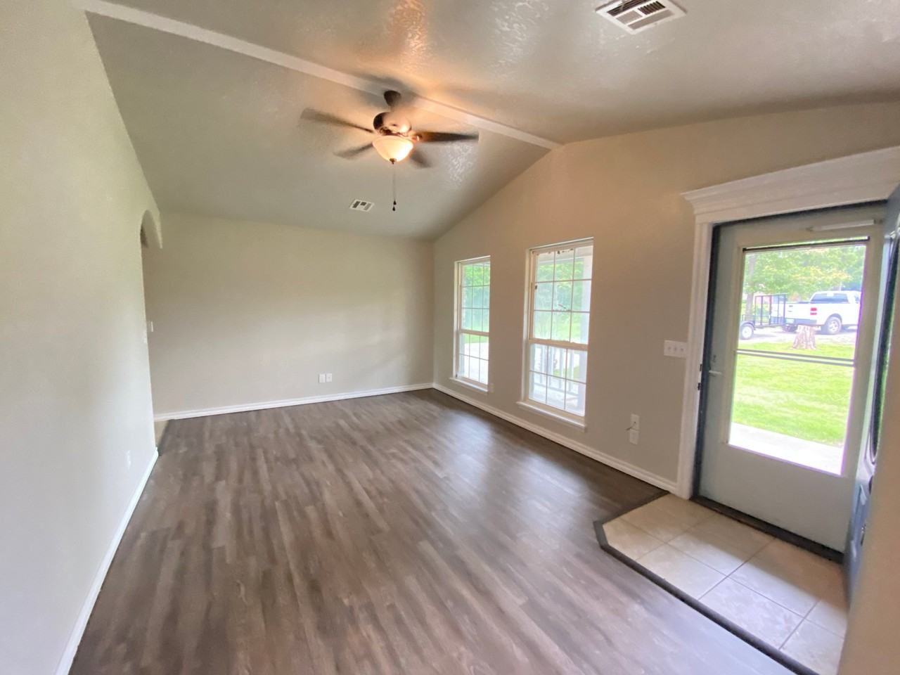 12911 W Southern Oaks St - Photo 2 of 15