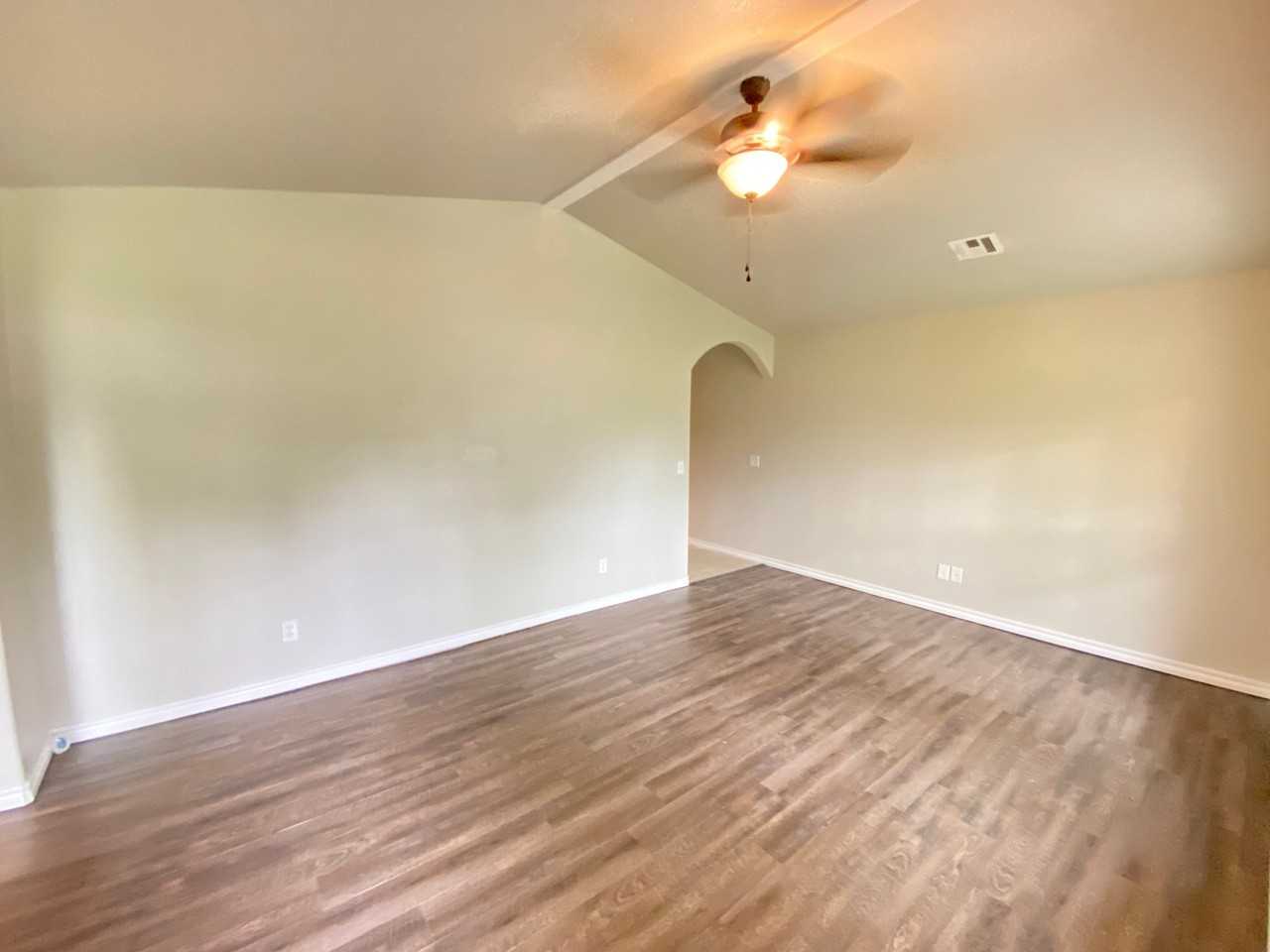 12911 W Southern Oaks St - Photo 3 of 15