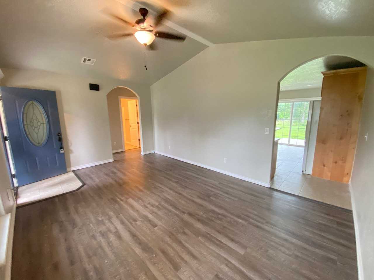 12911 W Southern Oaks St - Photo 4 of 15