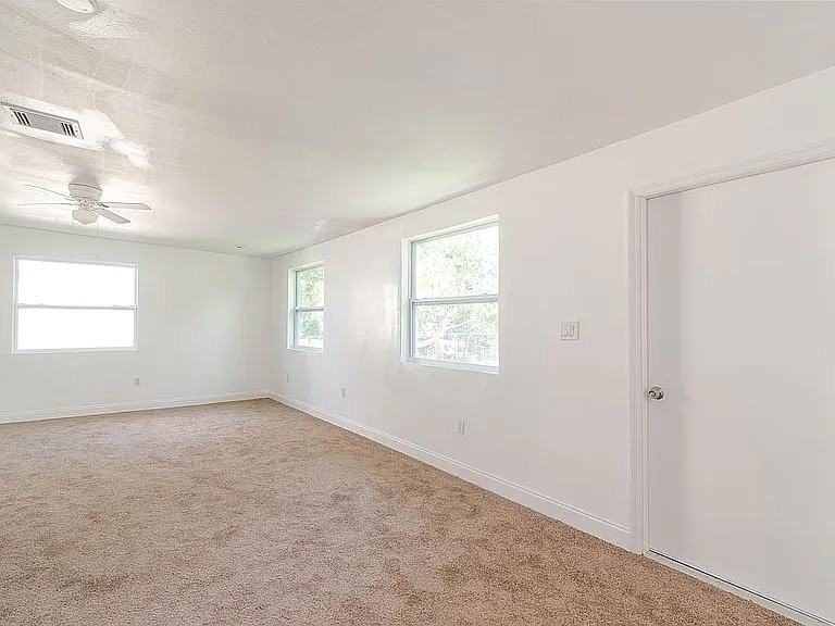 1710 W Ferris Ave - Photo 4 of 10