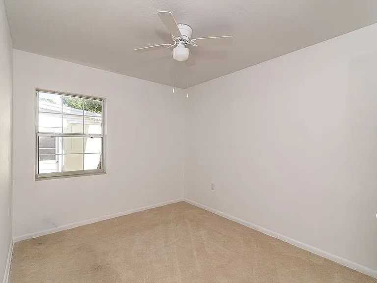 1710 W Ferris Ave - Photo 7 of 10
