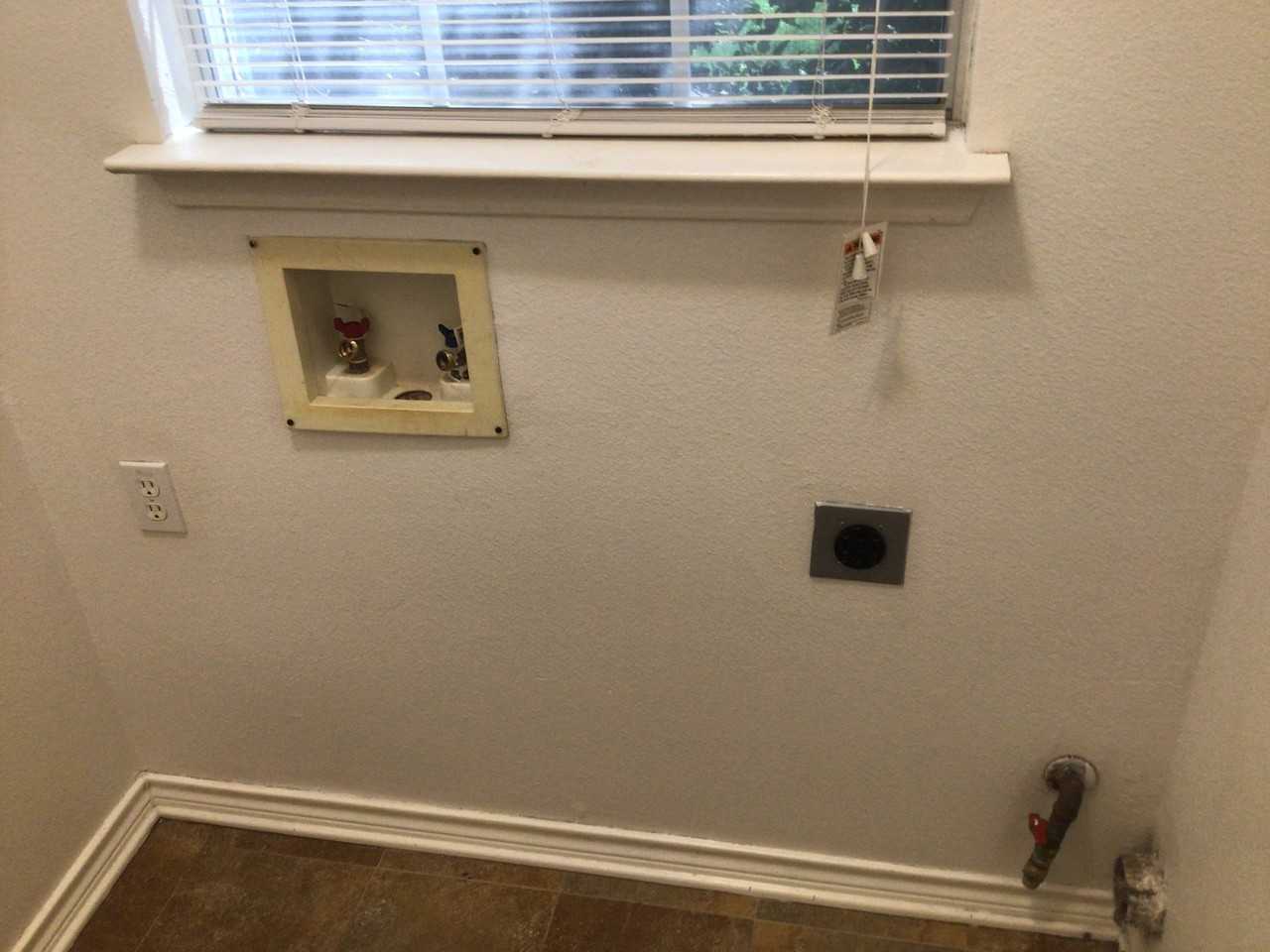 2913 Whisper Oaks Ln #A - Photo 4 of 26