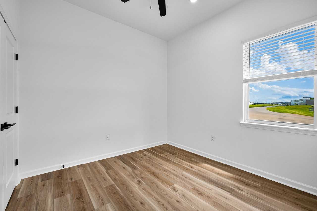 309 Indigo Ln - Photo 5 of 20