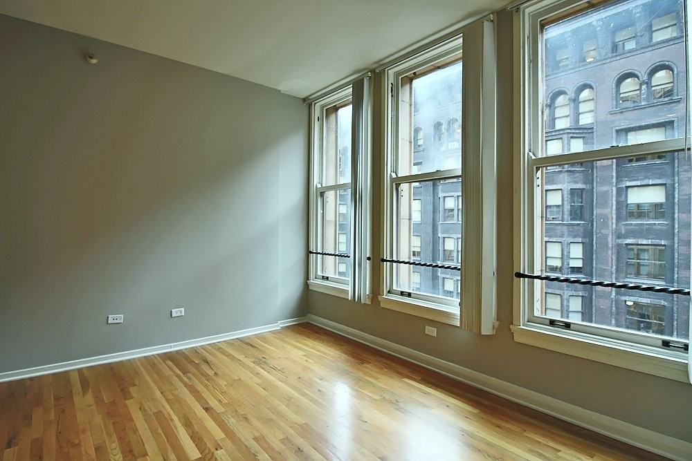 349 S Dearborn St - Photo 4 of 12
