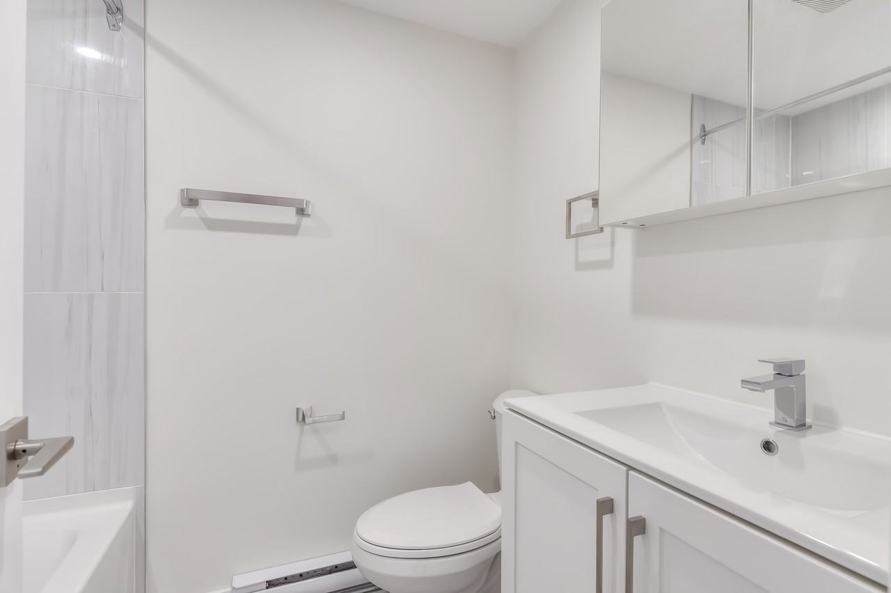 3 1/2 Grand et Luxueux, Laval 1325$ - Photo 5 of 13
