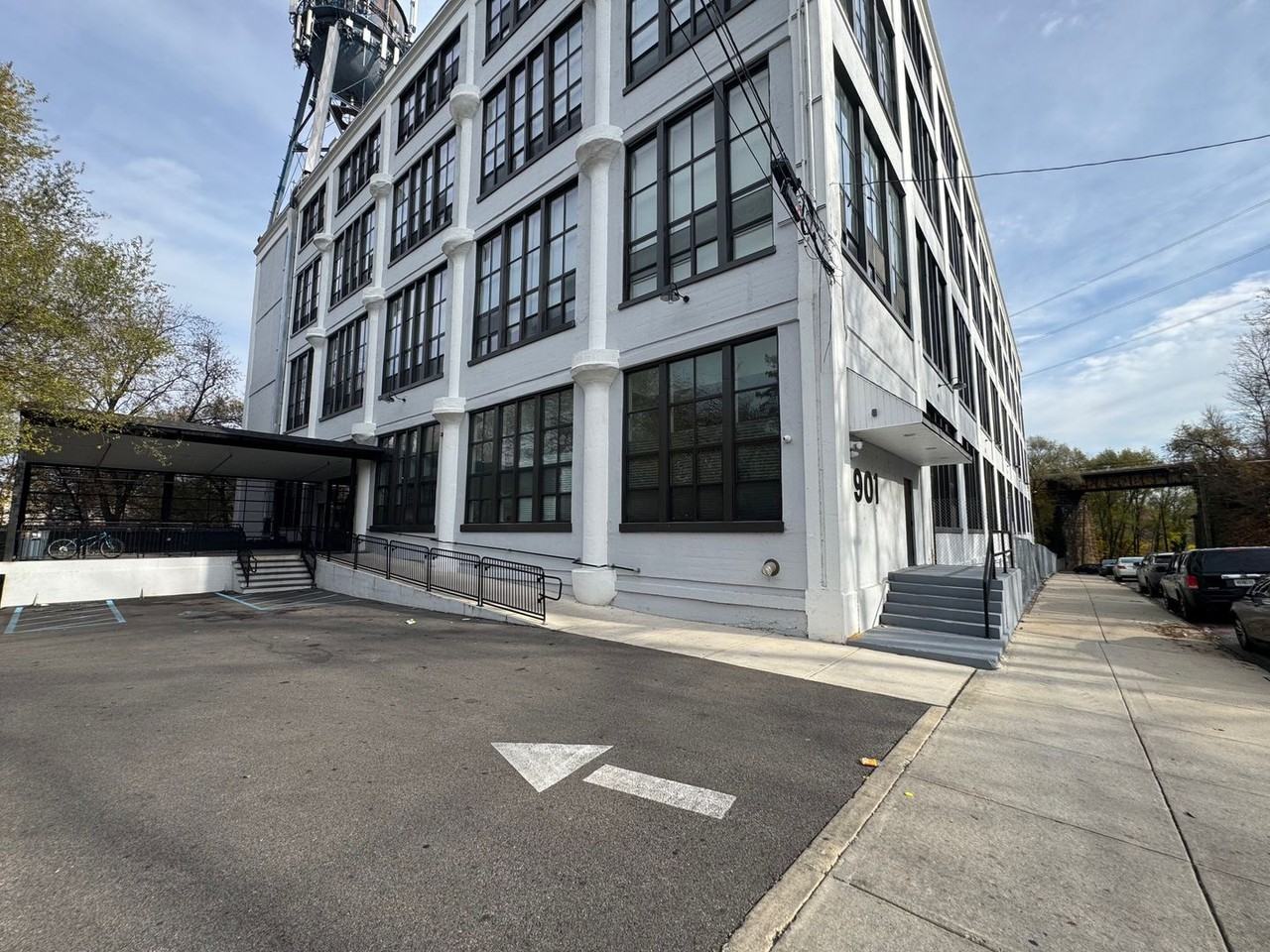 901 Quarry St - Photo 4 of 35