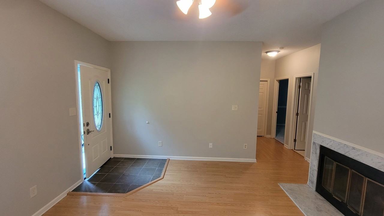 328 Glencoe Dr - Photo 7 of 30